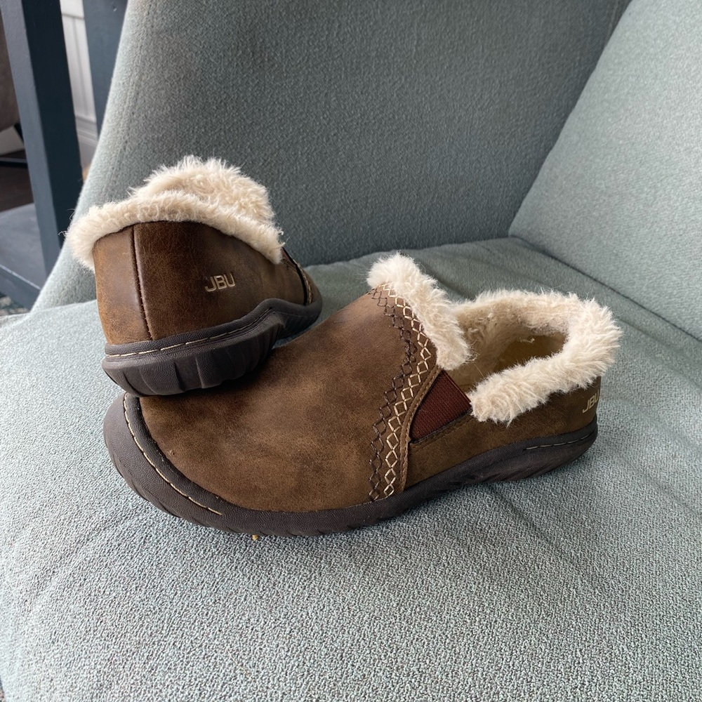 Women’s JBU Winter Sandle/Slipper size 7